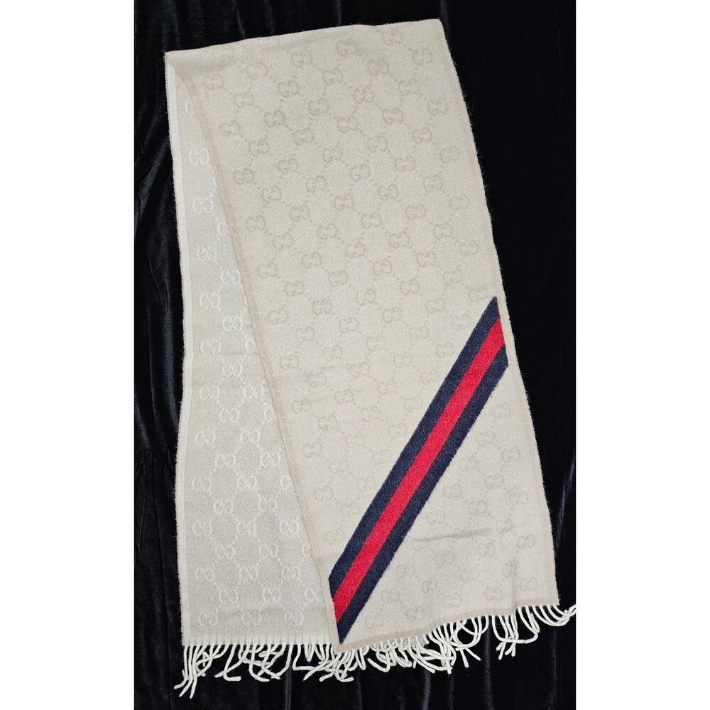 Gucci Muffler Stole Wool GG Pattern Fringe -White/Cream - Picture 1 of 7